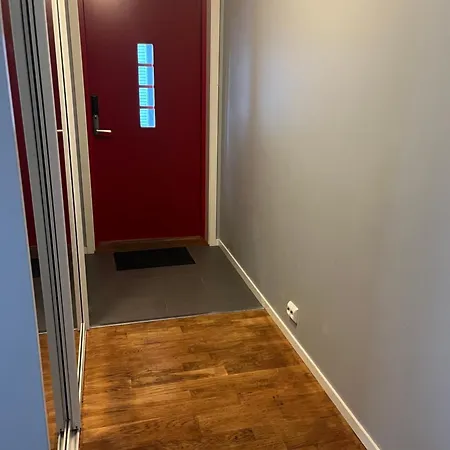 Modern With Carport Near And Airport Apartamento