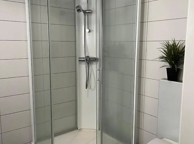 Modern With Carport Near And Airport *