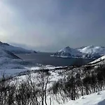 Daire Modern With Carport Near And Airport Tromsø